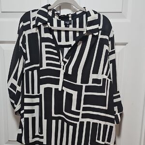 Torrid Harper Black And White Abstract Blouse